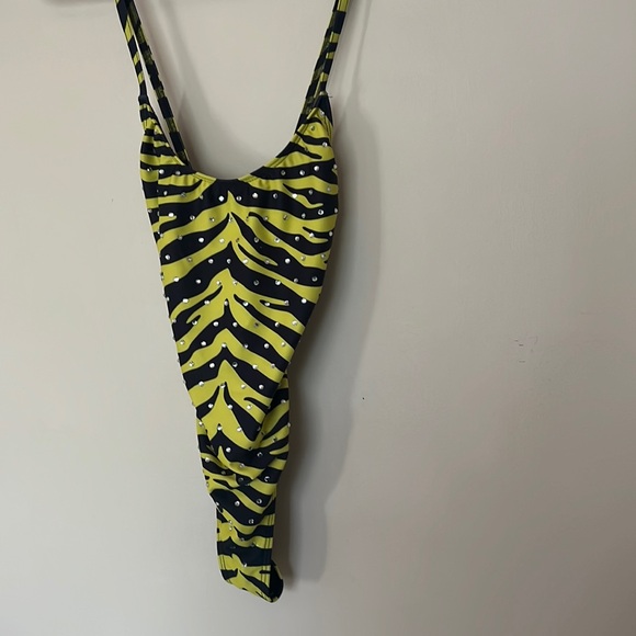 Jaded London swimsuit - Picture 2 of 5